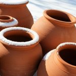 Le secret pour que les pots en terre cuite ne se fissurent plus jamais avec le gel de l'hiver est tout bête
